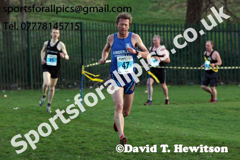 Mens veteran Cathedral Relays, Birtley. Photo:  David T. Hewitson/Sports for All Pics